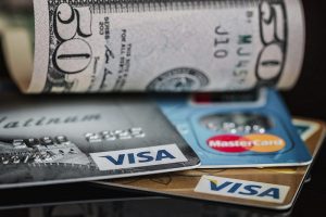 5 Advantages of Having a Mastercard