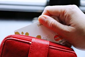 How Do Credit Cards Work: A Simple Guide